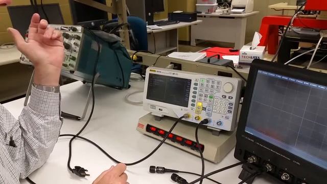 EE21225 Video 2 Intro To Waveform Generator Rigol DG4162 And LeCroy Hdo4104 Digital Oscilloscope
