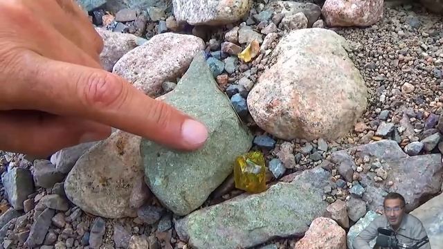 В камнях есть алмазы 50