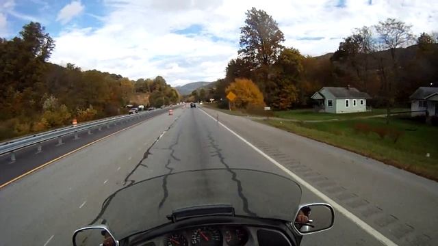 Rte 23 North East 7 miles to Waynesville nc on Goldwing смотреть онлайн