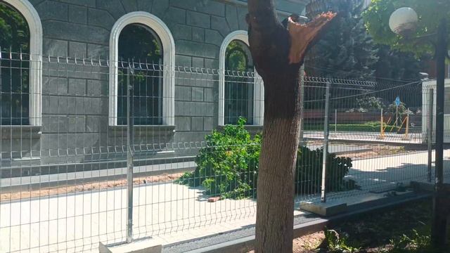 Продолжение экскурсии по достопримечательностям города Кишинев . Снесли гостиницу "Кодру" смотреть онлайн