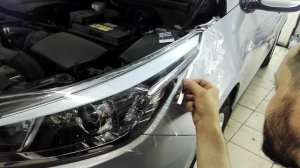 Бронирование фар автомобиля пленкой