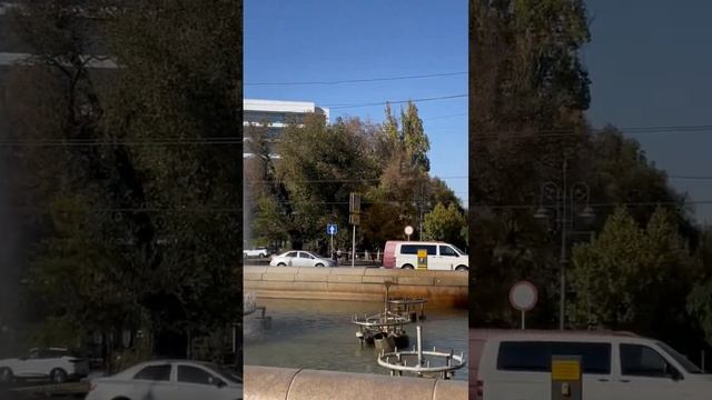 Алматы. Фонтаны возхле Оперного театра. Яркий октябрь 2022. Kazakhstan. Almaty. October 2022 смотреть онлайн