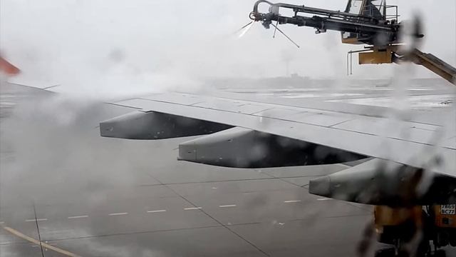 A330-200 Heavy Snow DE-ICING | AEROFLOT | Moscow, Russia To New Delhi, India