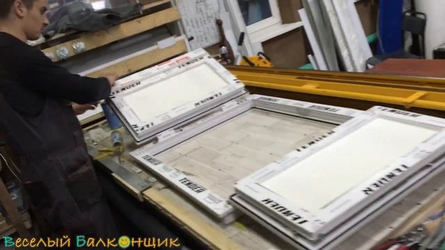 Шкафы, зимние холодильники и люки из ПВХ профиля на балконы и лоджии в Уфе | "Веселый Балконщик" смотреть онлайн