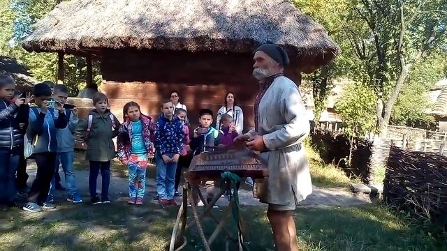 Миша на экскурсии смотреть онлайн