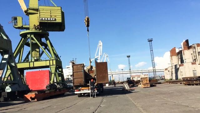 Выгружают в СПБ . смотреть онлайн