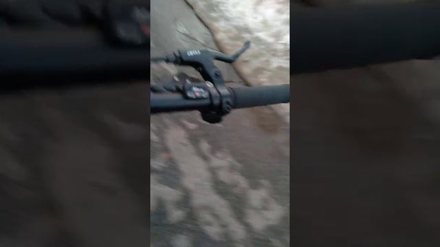 еду на велике весной! Шок .