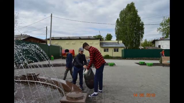 Встреча СДР и депутата Молодежного парламента СО. Приборка у городского фонтана.