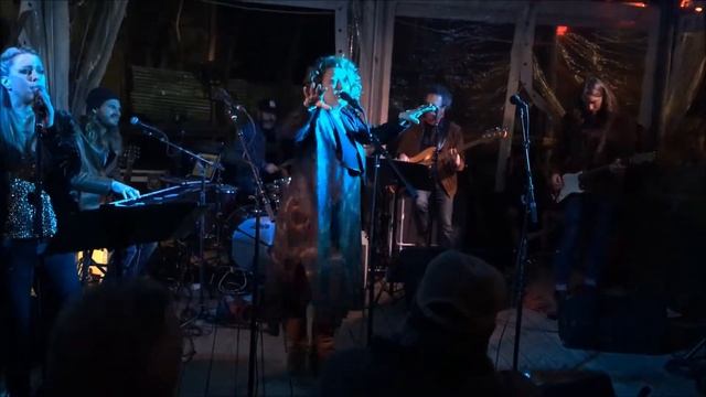 Cari Hutson - You Make Loving Fun (Fleetwood Mac) смотреть онлайн