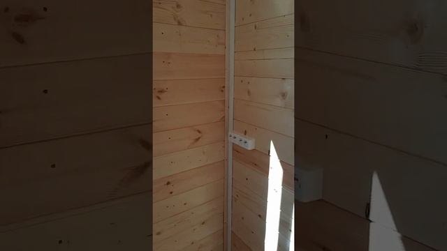Электрика дома под ключ в кабель-каналах белого цвета в Ашукино Пушкинского района. смотреть онлайн