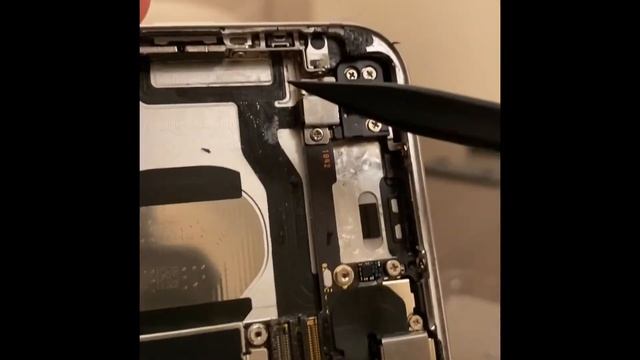 iPhone 6s battery replacement смотреть онлайн