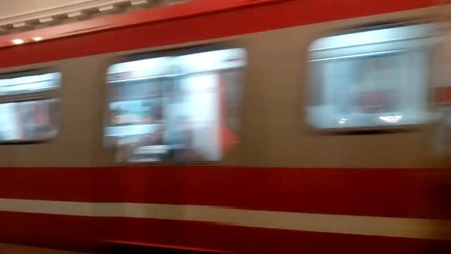 Метропоезд 81-722.1/723.1/724.1 смотреть онлайн