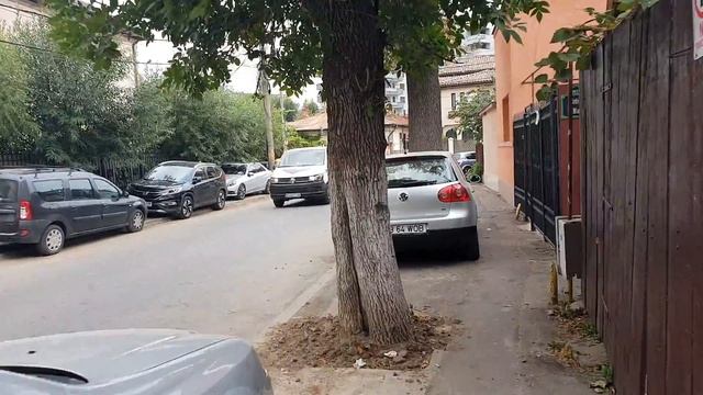 Утренняя прогулка по Бухаресту. Больше сюда не вернусь