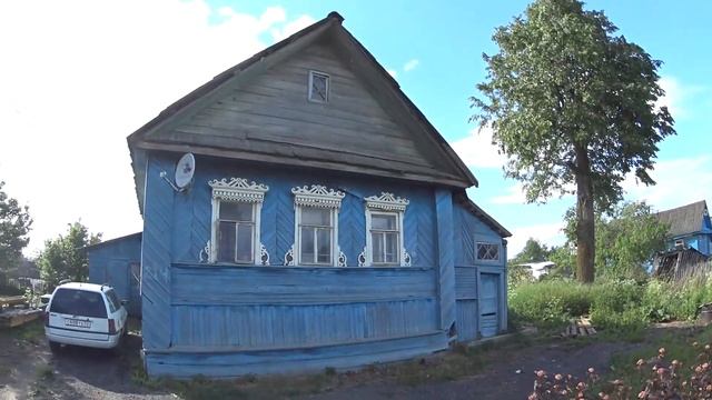 Pilgrimage to Russia. Day 1. Not far from Veliky Novgorod. Деревянный дом с красивыми наличниками смотреть онлайн
