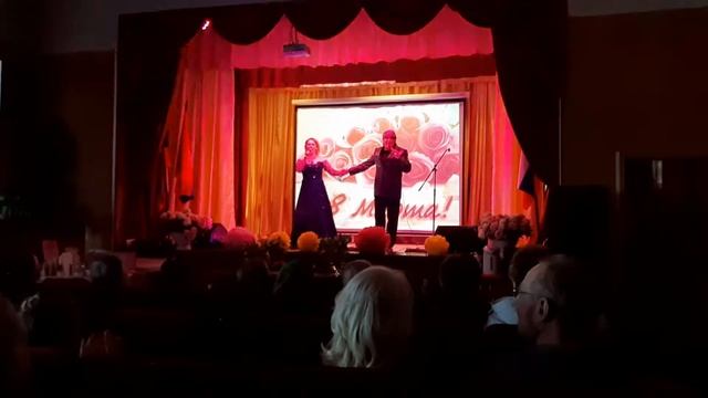 Анна Цейтлина и Вадим Пермяков на сцене в Пениках