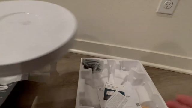 TP-LINK OMADA ACCESS POINT AX5400 Unboxing! смотреть онлайн