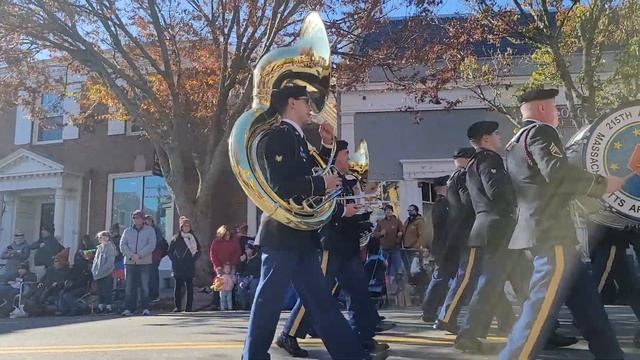 Plymouth Thanksgiving Parade - 215th Army Band смотреть онлайн