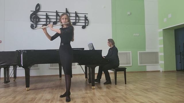 Егорова Василиса, 12 лет, флейта Э.Кёллер "Танец пьеро".1 смотреть онлайн