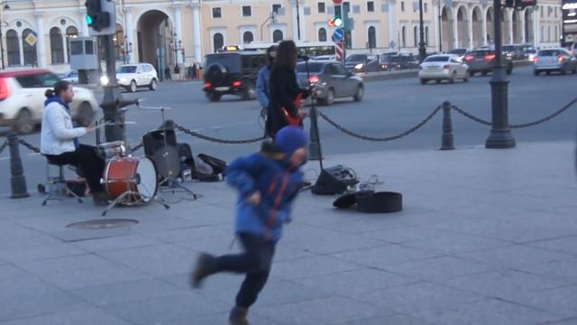 Уличные музыканты. Санкт-Петербург. Апрель 2019. Часть 4 смотреть онлайн