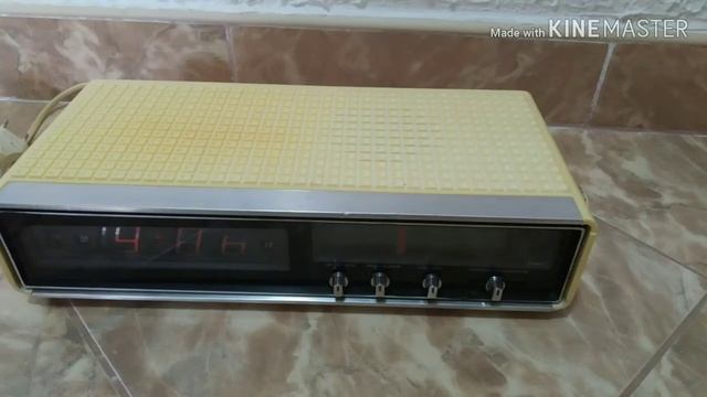 Cleaning old really dirty radio clock Auritone смотреть онлайн