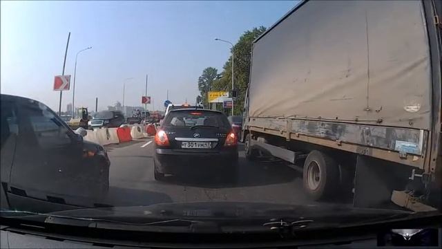 ПОДБОРКА СМЕШНЫХ ВИДЕО (прид.рки на машинах) смотреть онлайн