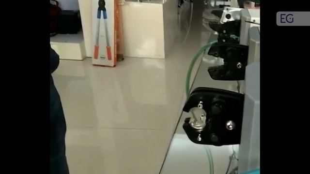 Пневматический станок для опрессовки наконечников клемм FEK-50L смотреть онлайн