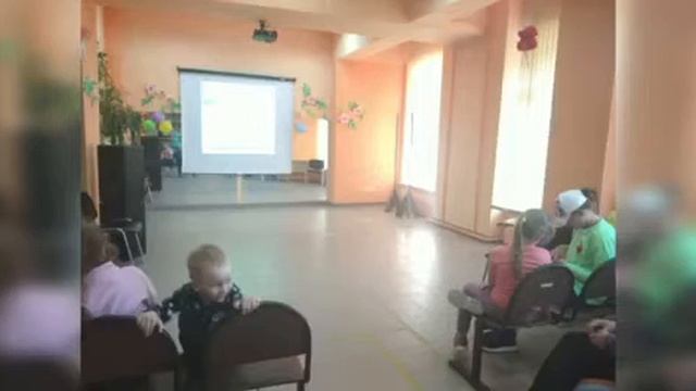 «Вместе за руки возьмёмся» смотреть онлайн