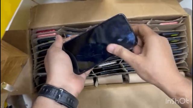 iPhone XR 64GB Factory unlock C Grade. смотреть онлайн
