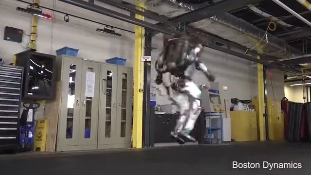 робот Atlas от Boston Dynamics. смотреть онлайн