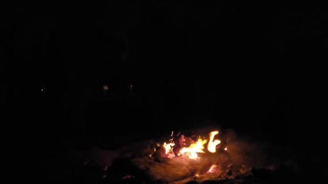Концерт у костра на пляже Гоа. Арамболь. Индия. смотреть онлайн