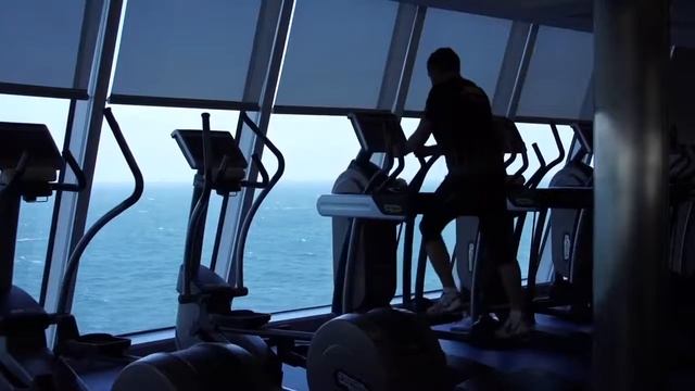 Как работает и как плавает круизный лайнер! смотреть онлайн