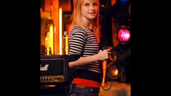 B o B feat  Hayley Williams & Eminem Airplanes