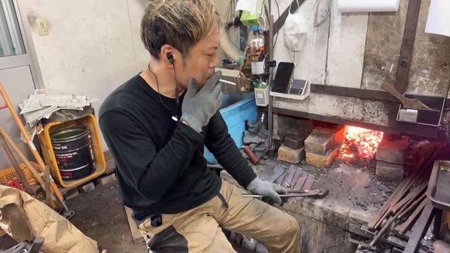What Makes Japanese Blacksmith Knife FORGE So Special?