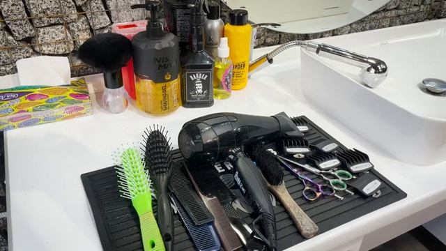 Приглашаем на виртуальную экскурсию по барбершопу Benzin смотреть онлайн