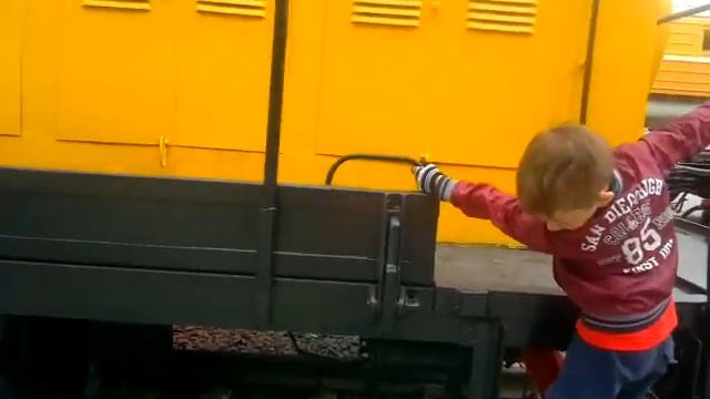 в новосибирске музей паровозов  ,мы с бабушкой на эксурсии в музее