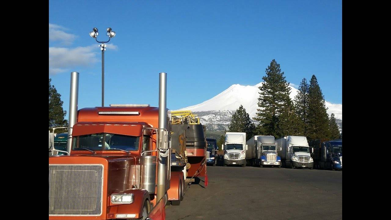 Дальнобой США. Экстренный рейс на дамбу в Калифорнию. Часть 2 смотреть онлайн