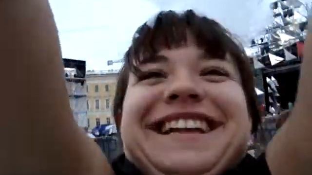 Пена на Дворцовой площади.MPG смотреть онлайн