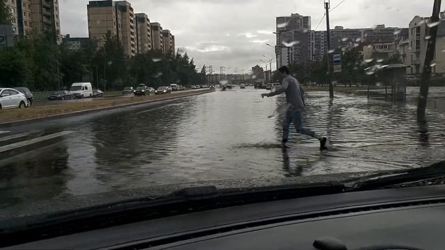 Ливень в Петербурге смотреть онлайн