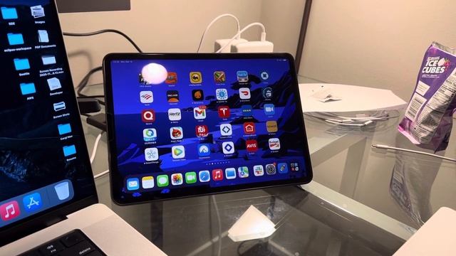 Apple brings universal control with iPadOS 15.4 and macOS 12.3 смотреть онлайн