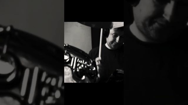 #music #rock #studio #vocal #guitarist #song смотреть онлайн