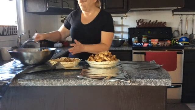 Apple Pie смотреть онлайн