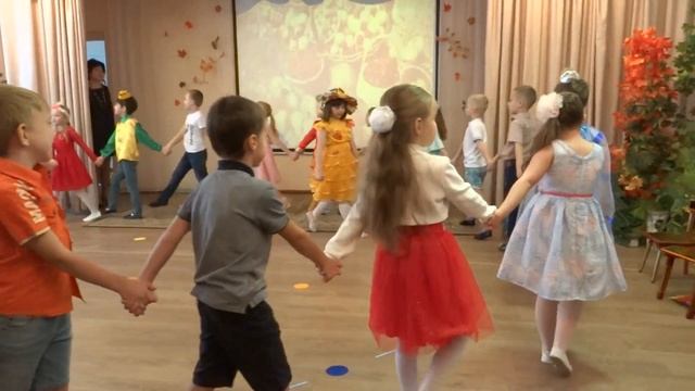 "Осень - чародейка", автор А.Чугайкина смотреть онлайн