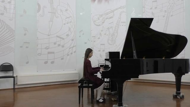 Приходько Полина - И.С. Бах. "Маленькая прелюдия" смотреть онлайн