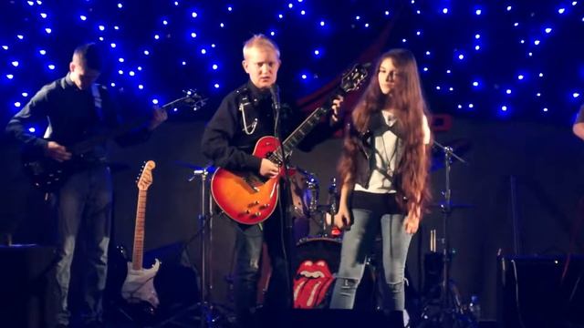 Живой Рок (Дети) Арсений ЖЖОТ! - Hightway To Hell (AC/DC) смотреть онлайн