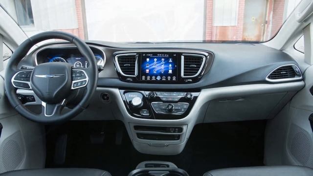 2017 Chrysler Pacifica смотреть онлайн