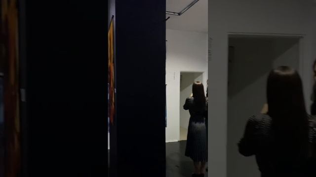 «Цветы из будущего» Галерея Ходынка (+18), купить билет: https://clck.ru/35HRSZ смотреть онлайн