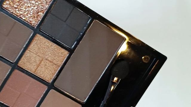 Палетка теней для век и бровей  Royal Brownie Faberlic