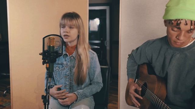 Lana Del Rey - Young and Beautiful (Cover by Bella Delle) смотреть онлайн