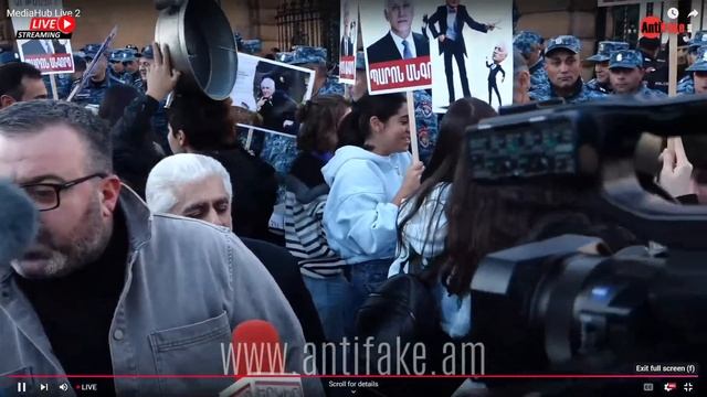 LIVE. Սրբազան պայքարի  հանրահավաքը՝ նախագահականի մոտ