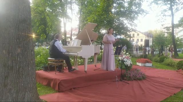Марина Переходович, Алексей Розов: Песни И Романсы. В Карякинском саду. смотреть онлайн